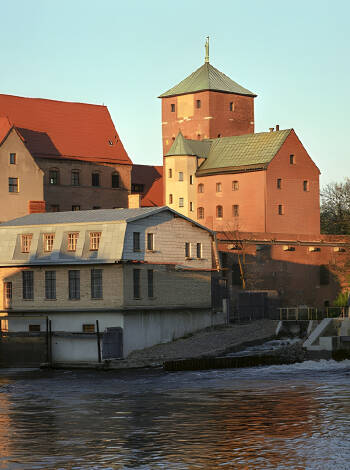 Take a stroll through the cosy town and visit the impressive castle, which is now a museum.