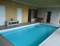 The hotel has a new wellness area, a small indoor swimming pool, a Turkish bath and a sauna for free use.