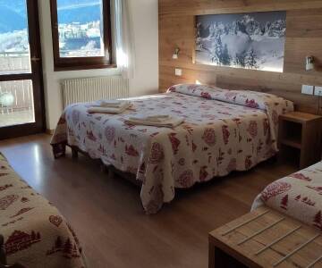 Flere romtyper som passer både for par og familier som ønsker komfort og fleksibilitet.