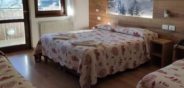 Verschiedene Zimmertypen – perfekt für Paare und Familien, die Komfort und Flexibilität suchen.