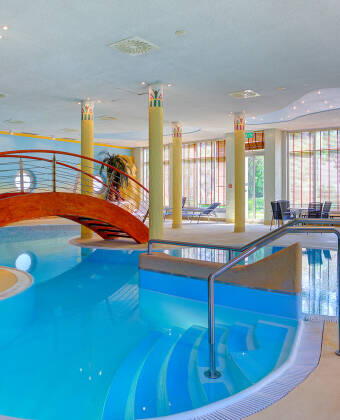 Das Hallenbad, die Sauna, das Dampfbad und der Ruhebereich des Hotels bieten die perfekte Gelegenheit, nach einem Tag voller Besichtigungen zu entspannen.