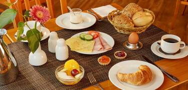 Start your morning with a varied selection of fresh, regional and international breakfast options.