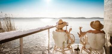 Direkt skärgårdsläge med privat strand och fantastiska kustvyer.