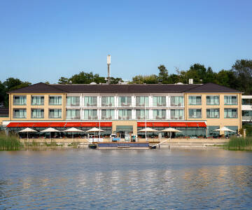Das Hotel genießt eine erstklassige Lage direkt am Rangsdorfer See.