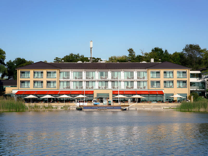 Das Hotel genießt eine erstklassige Lage direkt am Rangsdorfer See.