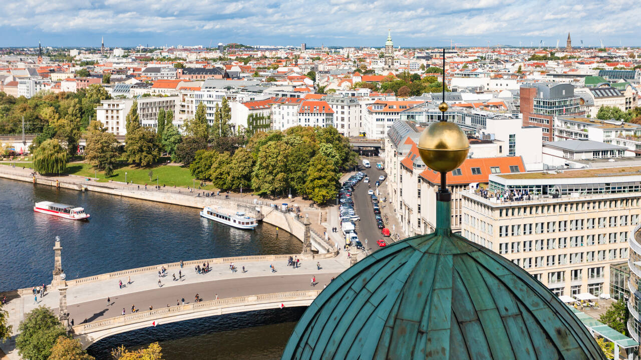 Tag på nemme dagsture til Berlin eller Potsdam.
