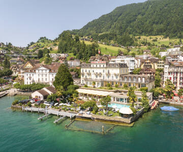 Das Hotel Beau Rivage verfügt über eine unschlagbare Lage am Vierwaldstättersee.