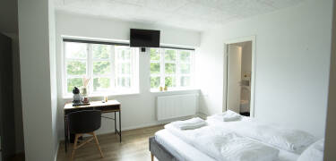 Helle, gut ausgestattete Zimmer bieten alles, was Sie für einen erholsamen Aufenthalt brauchen.