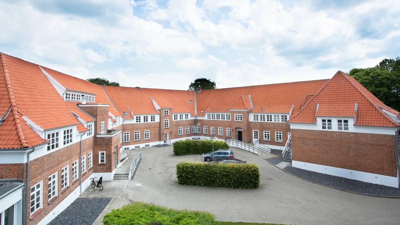 Njut av ett prisvärt boende och utmärkt service på Hotel City Holstebro.