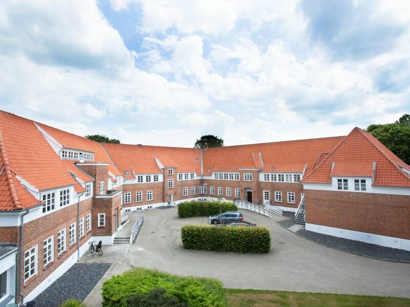 Njut av ett prisvärt boende och utmärkt service på Hotel City Holstebro.