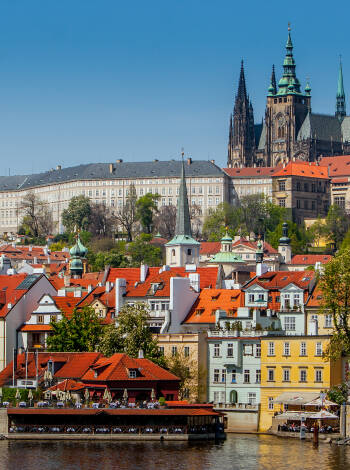 Tunnelbanestationen Anděl precis intill hotellet gör det enkelt och snabbt att upptäcka Prag.