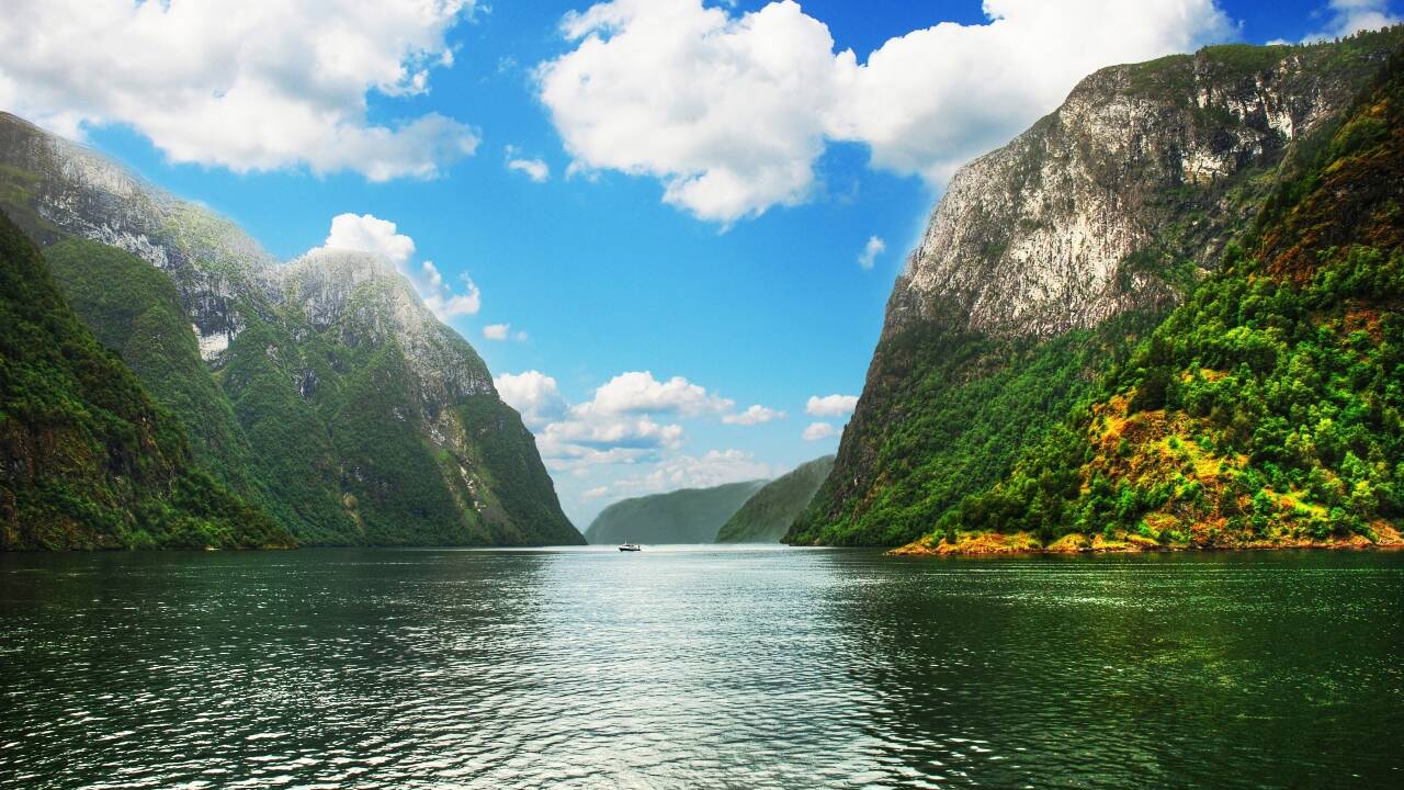 Around 90 minutes from Bergen by car, Hardangerfjord ranks as Norway’s second longest fjord.