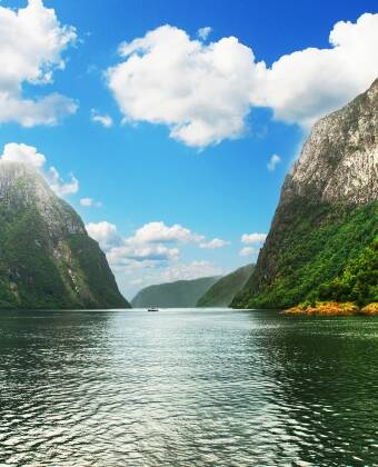 Around 90 minutes from Bergen by car, Hardangerfjord ranks as Norway’s second longest fjord.