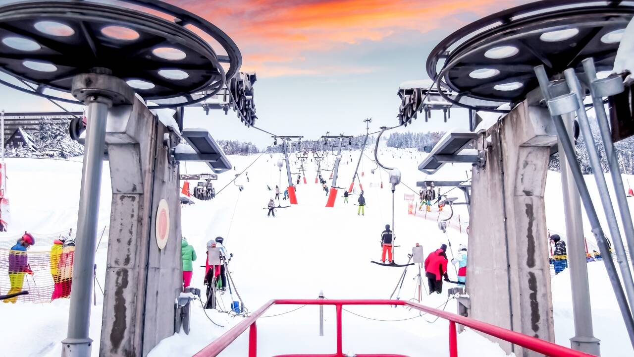 Om vinteren forvandles området til et fremragende skiområde.