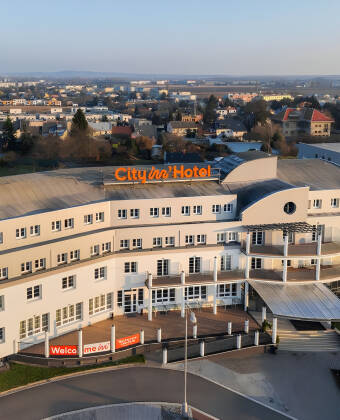 The hotel’s excellent location makes it easily accessible from the D1 motorway, making it an ideal stop for longer journeys as well.