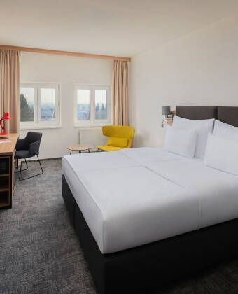 Enjoy comfortable, modern, and accessible rooms that provide all essential amenities for a calm and practical stay.