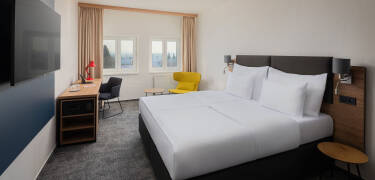 Enjoy comfortable, modern, and accessible rooms that provide all essential amenities for a calm and practical stay.