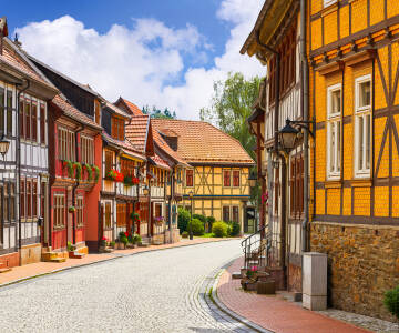 Historische Städte und Sehenswürdigkeiten sind von der Pension aus schnell erreichbar.