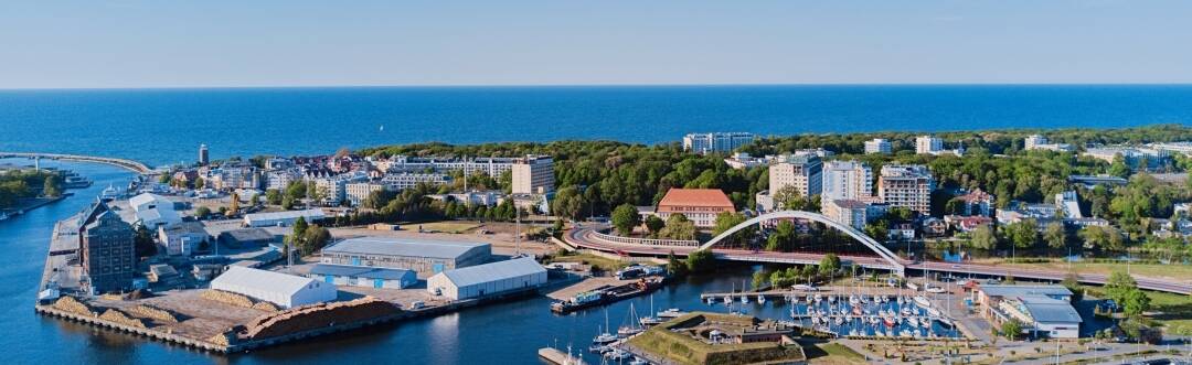 Discover the city of Kołobrzeg, just a few kilometers from the hotel, offering a perfect seaside experience with its long beaches and lighthouse.