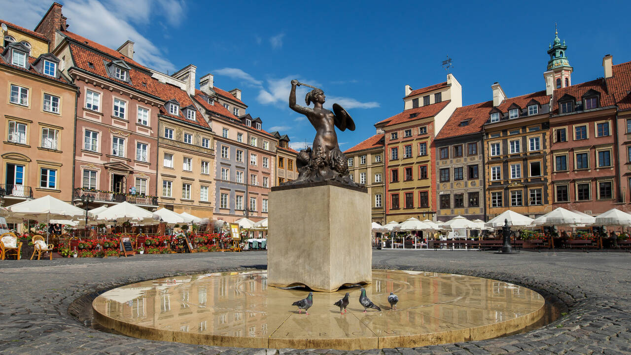 Från den ikoniska Warszawa-sjöjungfrun till färgstarka kvarter – staden är full av upptäckter.