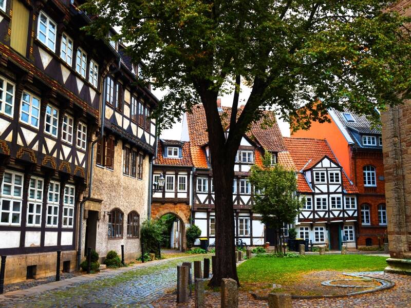 Historiske torve, bindingsværkshuse og skjulte gårdhaver gør Braunschweig til en fornøjelse at besøge og udforske til fods.