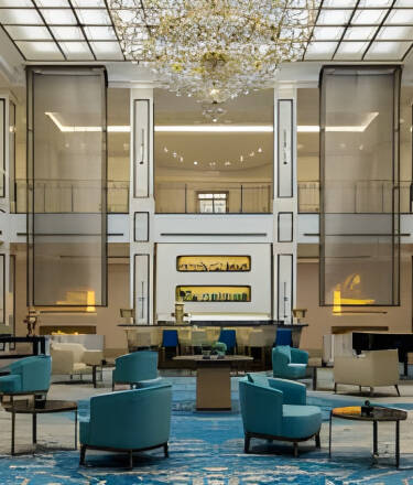 Enjoy coffee, cocktails or a relaxing evening in the elegant Lobby Lounge and stylish hotel bar of JW Marriott Hotel Berlin.