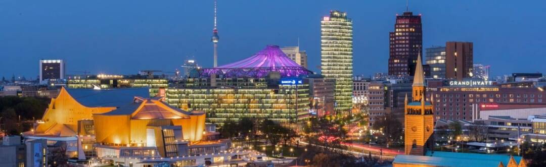 Stay between Tiergarten and Potsdamer Platz with Berlin's top attractions, museums and shopping within easy reach.