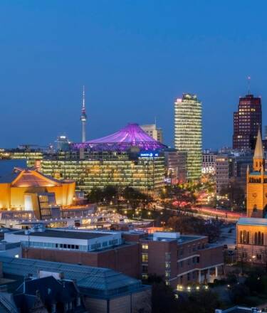 Stay between Tiergarten and Potsdamer Platz with Berlin's top attractions, museums and shopping within easy reach.