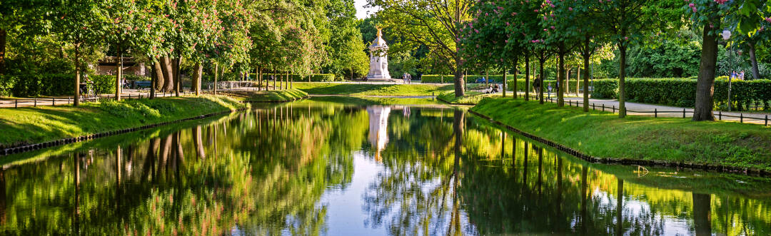 Step into Tiergarten, Berlin's largest city park, perfect for peaceful walks, cycling and outdoor relaxation.
