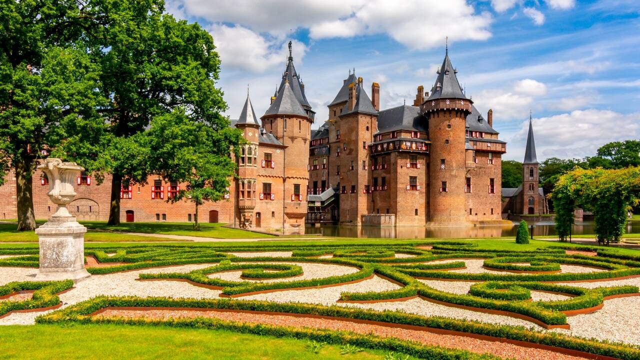 De Haar Slot er turen ud af byen værd, især hvis du holder af romantisk arkitektur og smukke haver.