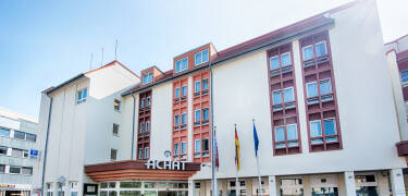 Zentral in Neustadt an der Weinstraße gelegen, ideal zur Erkundung der Stadt und der umliegenden Weinregion.
