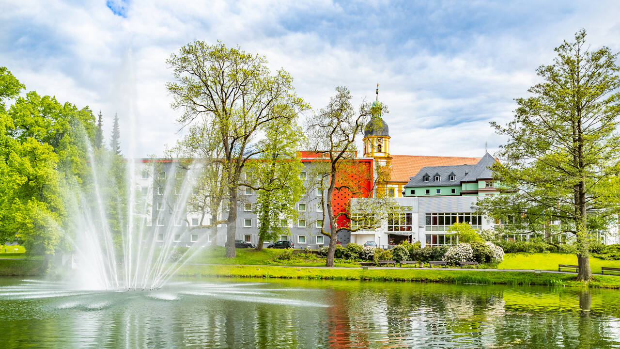 Achat Hotel Suhl is located beside a pond, within easy reach of museums, shops and local sights.