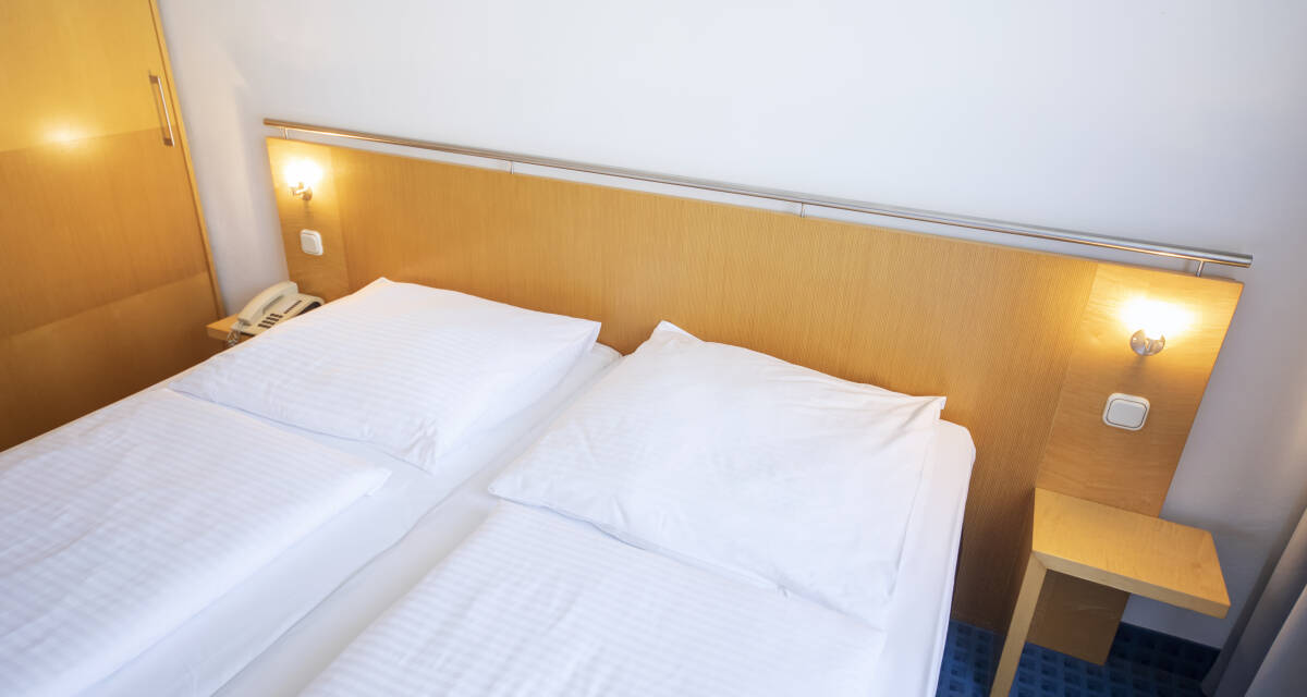 Double room w. 1 extra bed