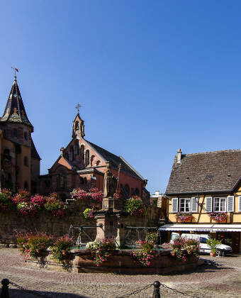 Bad Lauterberg är omgivet av berg och erbjuder shopping och restauranger!
Ta en tur till Goslar, där du kan promenera runt i den vackra staden med charmiga hus och gator.