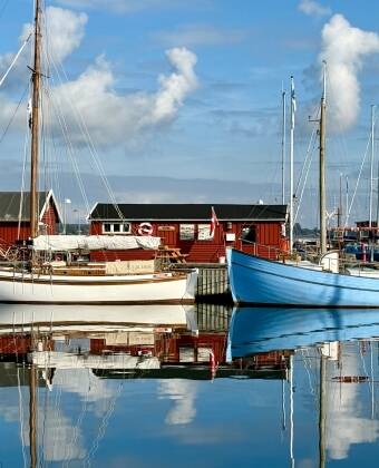 Holbæk ist bekannt für seine malerische Uferpromenade und die gemütliche Hafenatmosphäre.