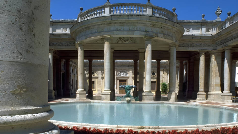 Be pampered in one of the 9 spas in the town of Montecatini Terme!