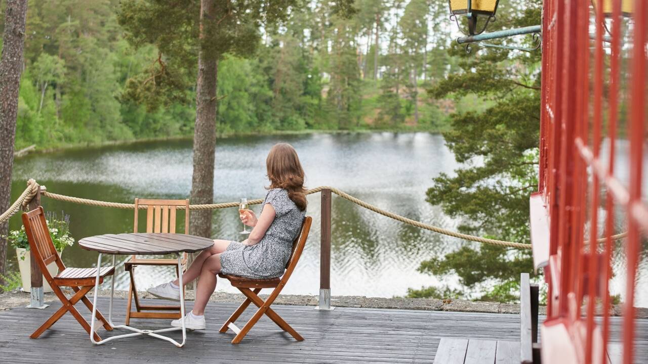 Wohnen Sie direkt am Mullsjön und genießen Sie die ruhige Umgebung und die frische Luft.