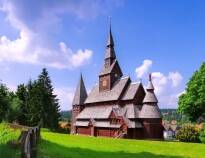 Tag med ressällskapet på utflykt och besök den imponerande stavkyrkan eller utforska ErlebnisBocksBerg i Hahnenklee.