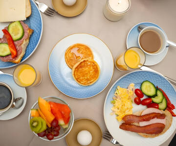 Börja dagen med en generös och god frukost.