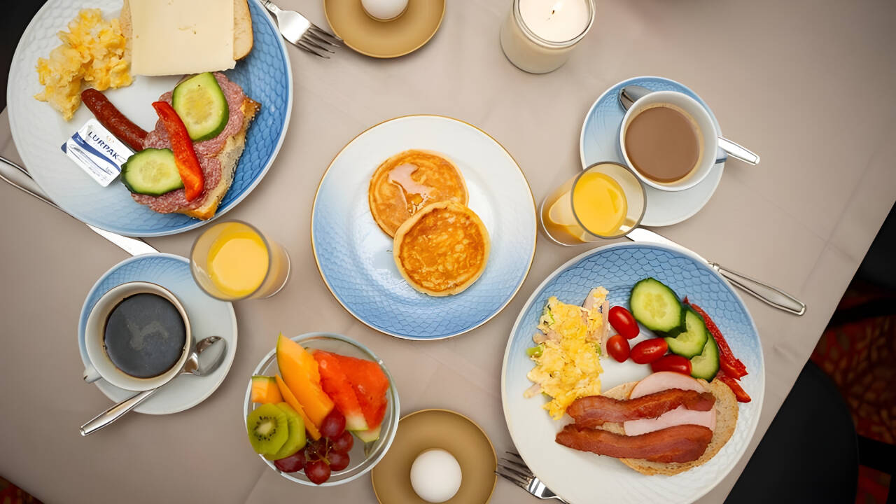 Börja dagen med en generös och god frukost.
