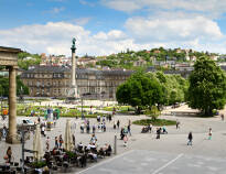 Stuttgart's beautiful palace square, with Kaiser Wilhelm's Jubilee Column, fountains and beautiful lawns, lies in the heart of the city.