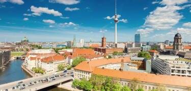 Berlin är ett fantastiskt resmål för dig som söker en blandning av historia, kultur och modernt stadsliv.