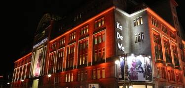 Das Hotel ist nur 5 Gehminuten vom berühmten KaDeWe entfernt.