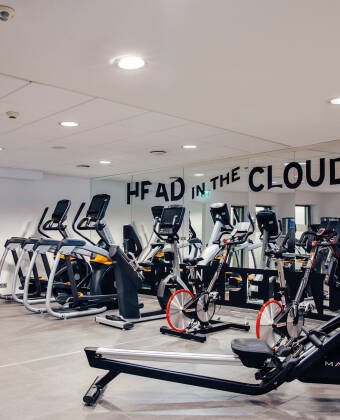 Hotellet har ett modernt gym, finsk bastu och cyklar finns att hyra.