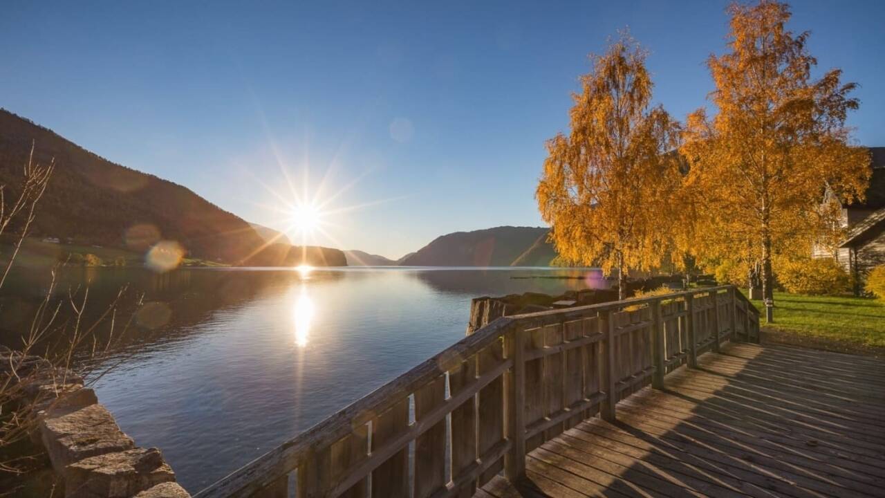 Havila Hotel Raftevold sits directly by Hornindalsvatnet, Europe’s deepest lake.