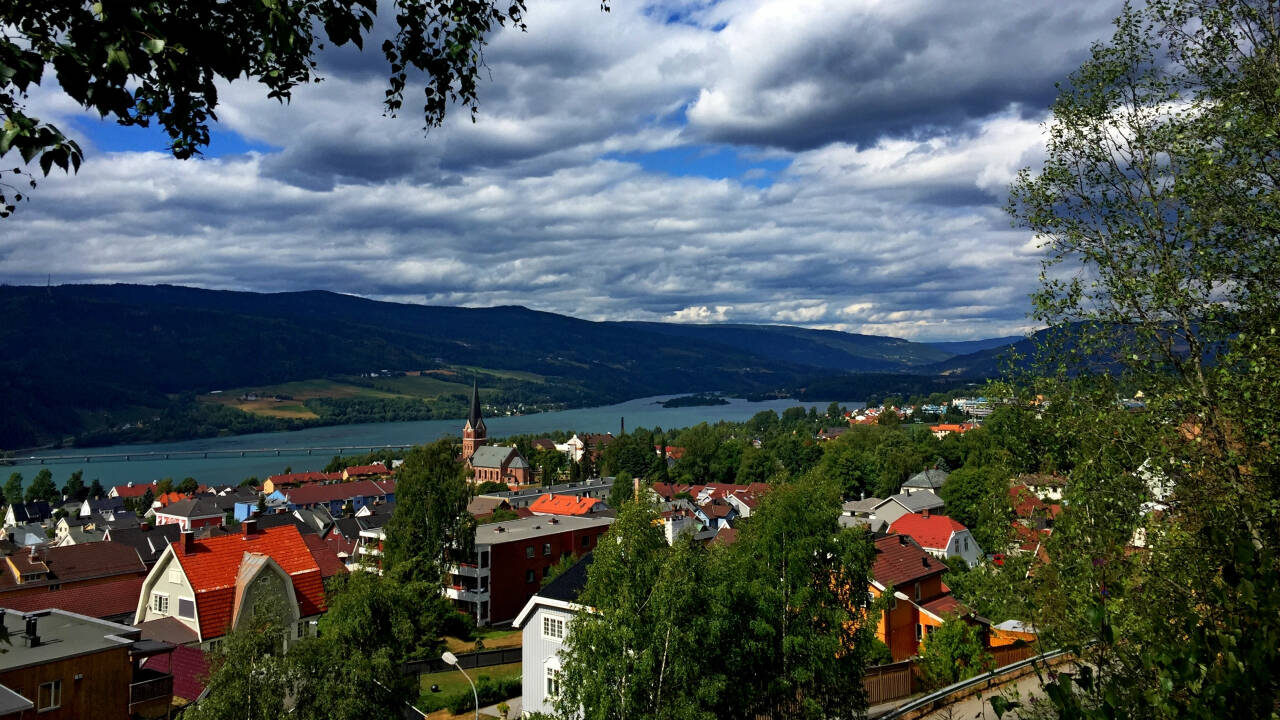 Hotellet har en central beliggenhed midt i centrum af Lillehammer.