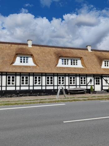 Årslev kro ligger i landlige omgivelser, men likevel nært Århus sentrum.
