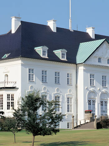 Opplev slottshagen og rosenhagen ved Marselisborg Slott.