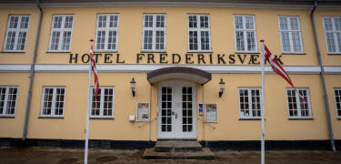 Das Hotel liegt im Zentrum von Frederiksvaerk und ist ein idealer Ausgangspunkt für Ausflüge im Norden von Seeland.