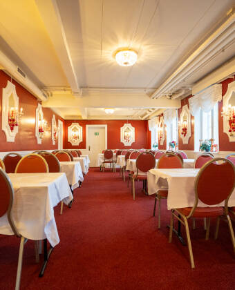 Im Restaurant des Hotels können Sie köstliche saisonale Gerichte genießen.